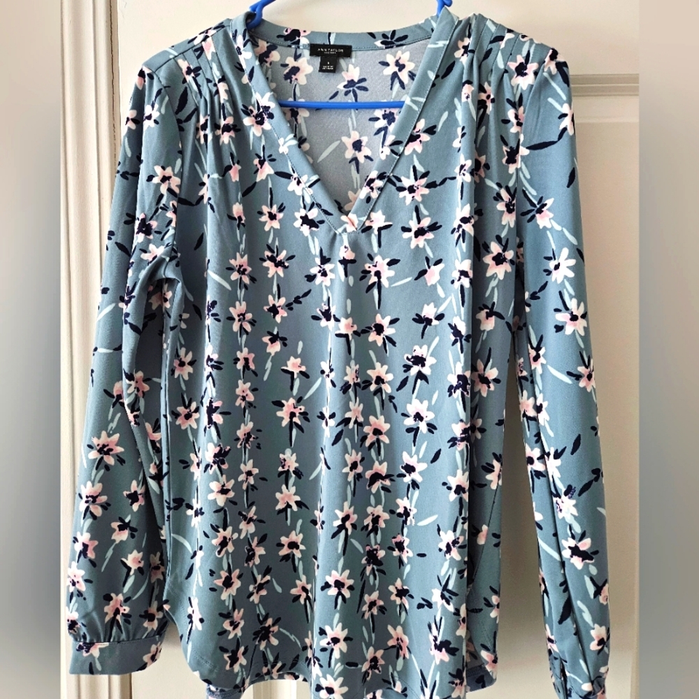 Ann Taylor Top